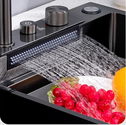 Grain 75*45 Plateforme à bol unique sous-montage SUS304 Evier de cuisine avec robinet de pluie pulvérisateur