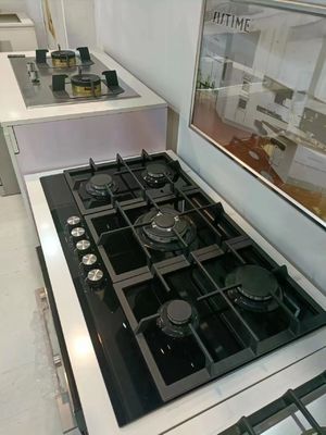 Poêle à cuisson à 5 brûleurs à gaz de type N.G. ou L.P.G.