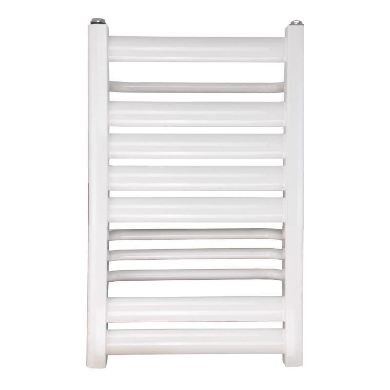 Radiateur en fonte décoratif ancien et luxueux pour le chauffage central de l'eau domestique
